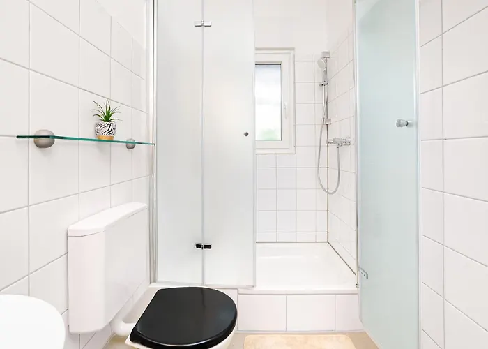 Smart - - Perfect For 5 Guests! - Balcony - Netflix - Free Parking Zone Lejlighed *