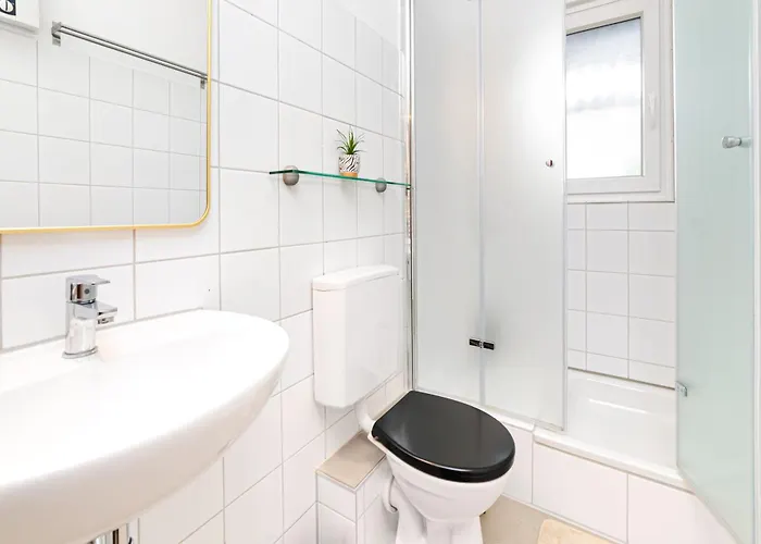 Apartman Smart - - Perfect For 5 Guests! - Balcony - Netflix - Free Parking Zone Essen